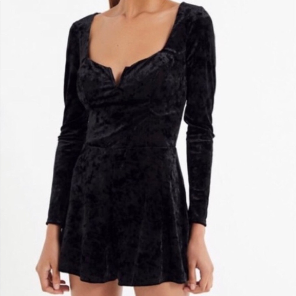 URBAN OUTFITTERS CRUSHED VELVET ROMPER NWT